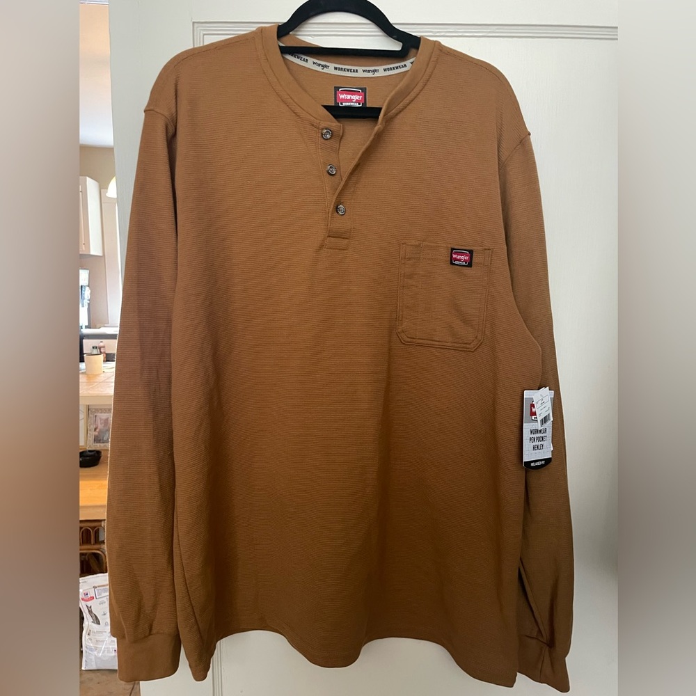 Wrangler Workwear Pen Pocket Henley Shirt